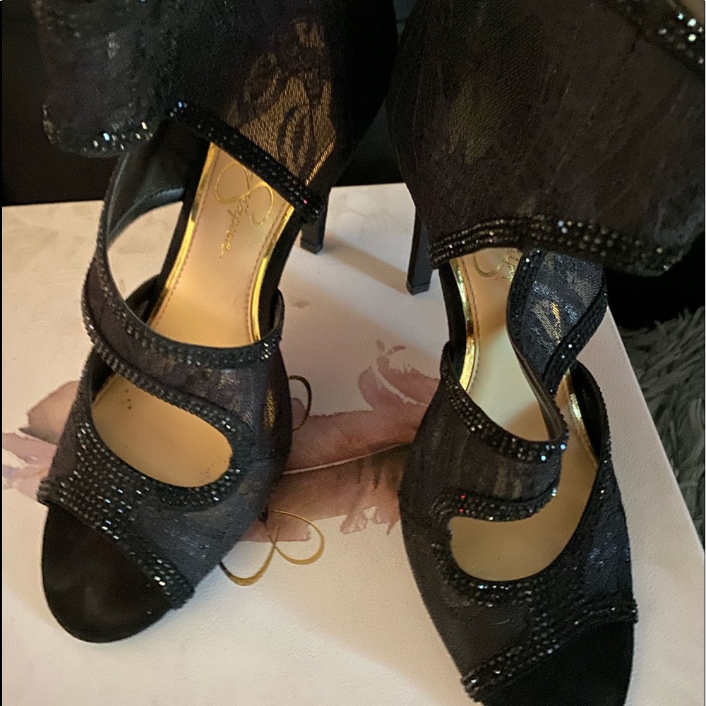Elegant shoes